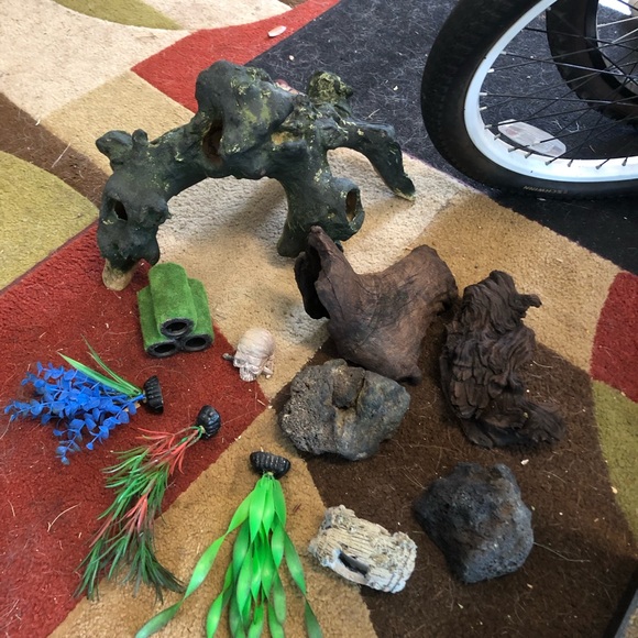 65 gallon fish tank - Picture 5 of 8